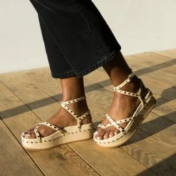 DOLCEVITA WELMA SANDALS VANILLA STUDDED LEATHER