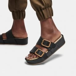 DOLCEVITA CORYN SANDALS BLACK RAFFIA