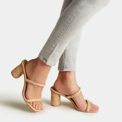 DOLCEVITA NOLES HEELS LT NATURAL RAFFIA SANDALS