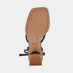 DOLCEVITA JORRY HEELS BLACK EMBOSSED STELLA