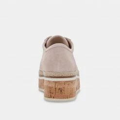 Recurate RESALE TELAH SNEAKERS IN LT BLUSH MESH - Re:vita