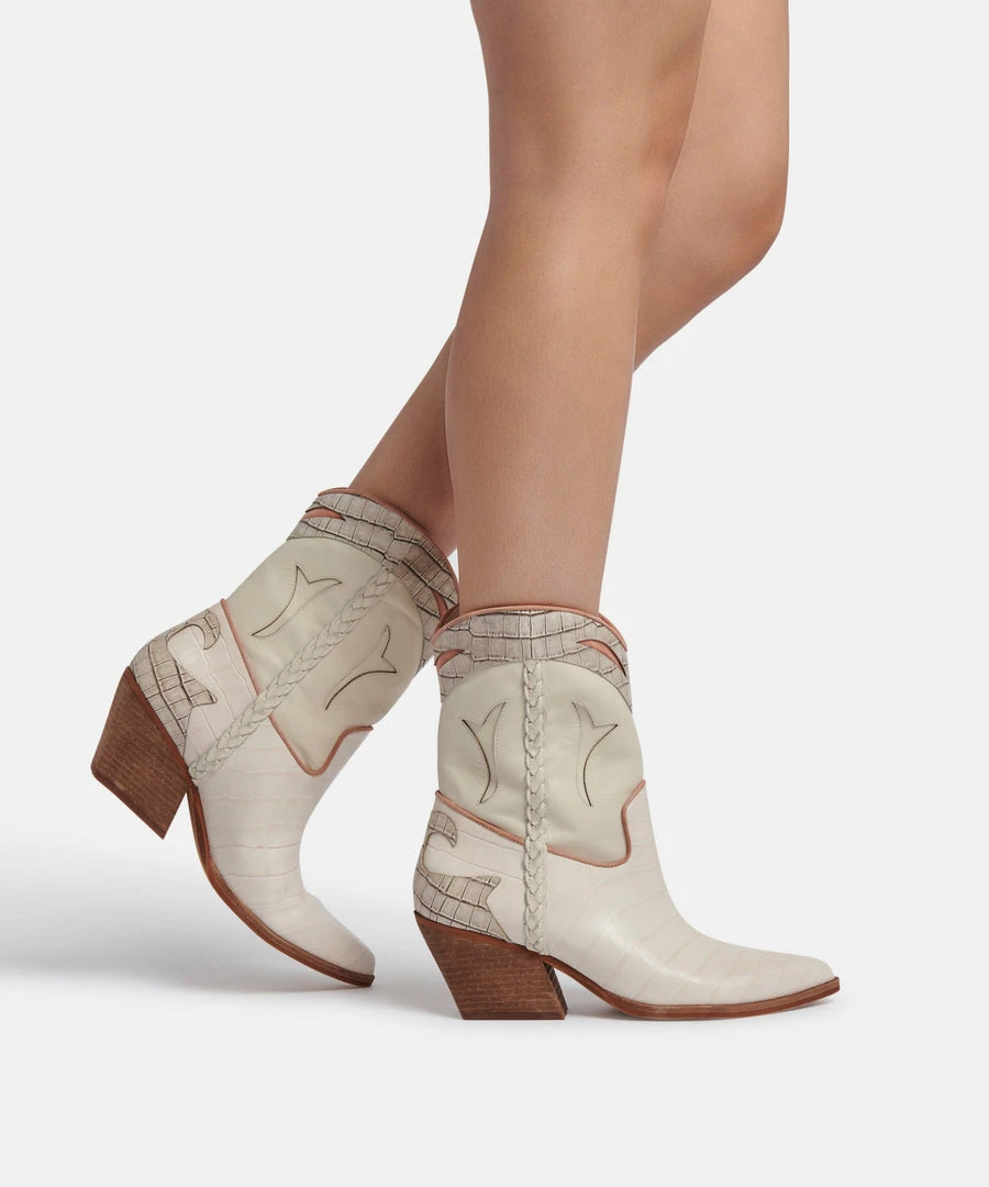 Recurate RESALE LORAL BOOTIES IVORY LEATHER Re:vita