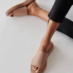 DOLCEVITA ROSCO SANDALS CAFE STELLA