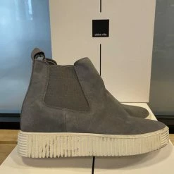 Recurate RESALE COLA SNEAKERS GREY SUEDE H20 Re:vita