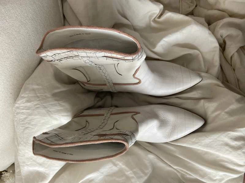 Recurate RESALE LORAL BOOTIES IVORY LEATHER Re:vita