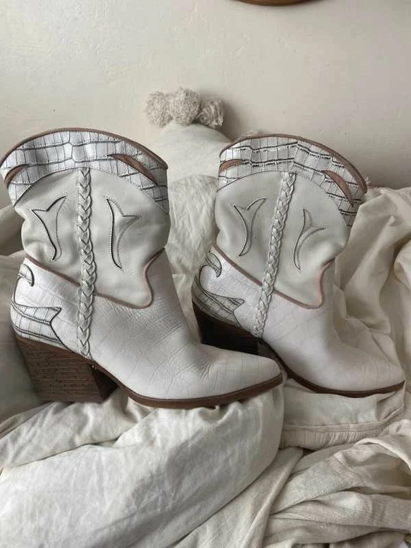 Recurate RESALE LORAL BOOTIES IVORY LEATHER Re:vita