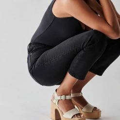 DOLCEVITA WALLIS HEELS IVORY LEATHER