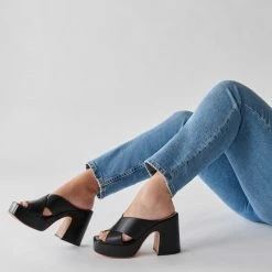 DOLCEVITA WONDER HEELS ONYX LEATHER