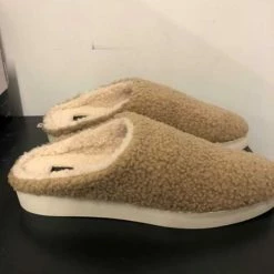 Recurate VARIK SLIPPERS SAND PLUSH Re:vita