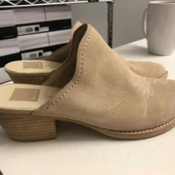 Recurate SHILOH MULES DUNE SUEDE - Re:vita RESALE