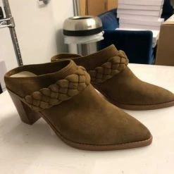 Recurate RESALE SERLA MULES DK BROWN SUEDE Re:vita