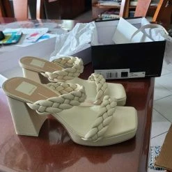 Recurate RESALE ASHBY HEELS IN IVORY STELLA - Re:vita