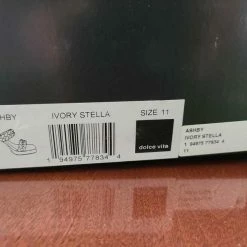 Recurate RESALE ASHBY HEELS IN IVORY STELLA - Re:vita