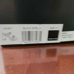 Recurate RESALE ASHBY HEELS IN BLACK STELLA - Re:vita