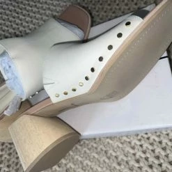 Recurate RESALE AMINO HEELS IN WHITE LEATHER - Re:vita