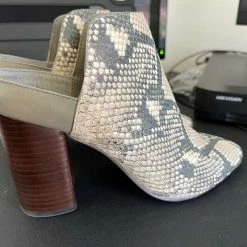 Recurate RENLY MULES IN SNAKE - Re:vita RESALE