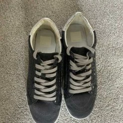 Recurate NINO SNEAKERS IN ANTHRACITE PATENT CROCO LEATHER - Re:vita