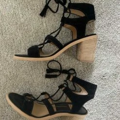 Recurate RESALE LACE UP SANDAL IN BLACK SUEDE - Re:vita